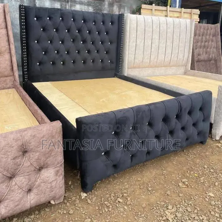 Black Diamond Tufted 5 by 6 Bed