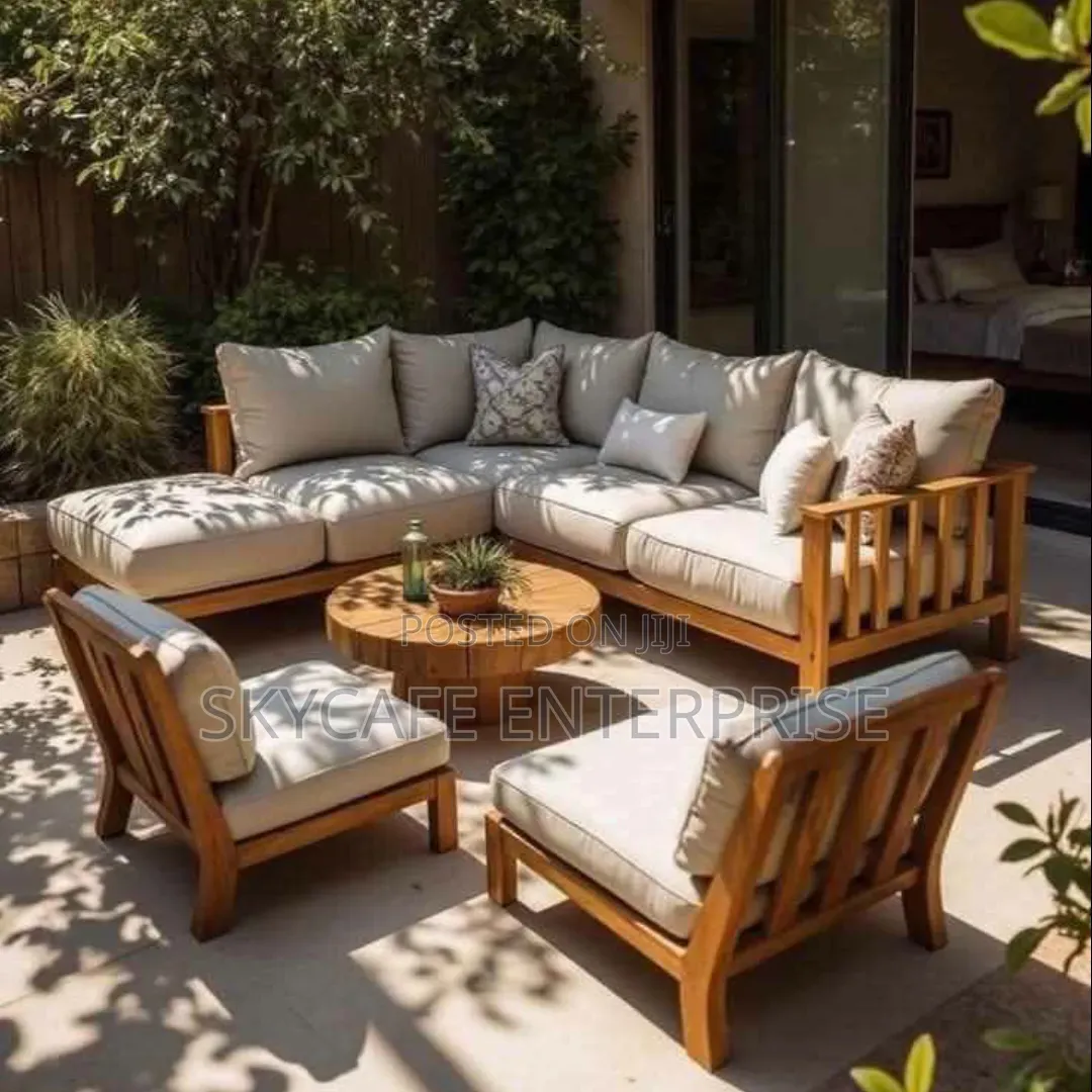 Modern Outdoor Set Up