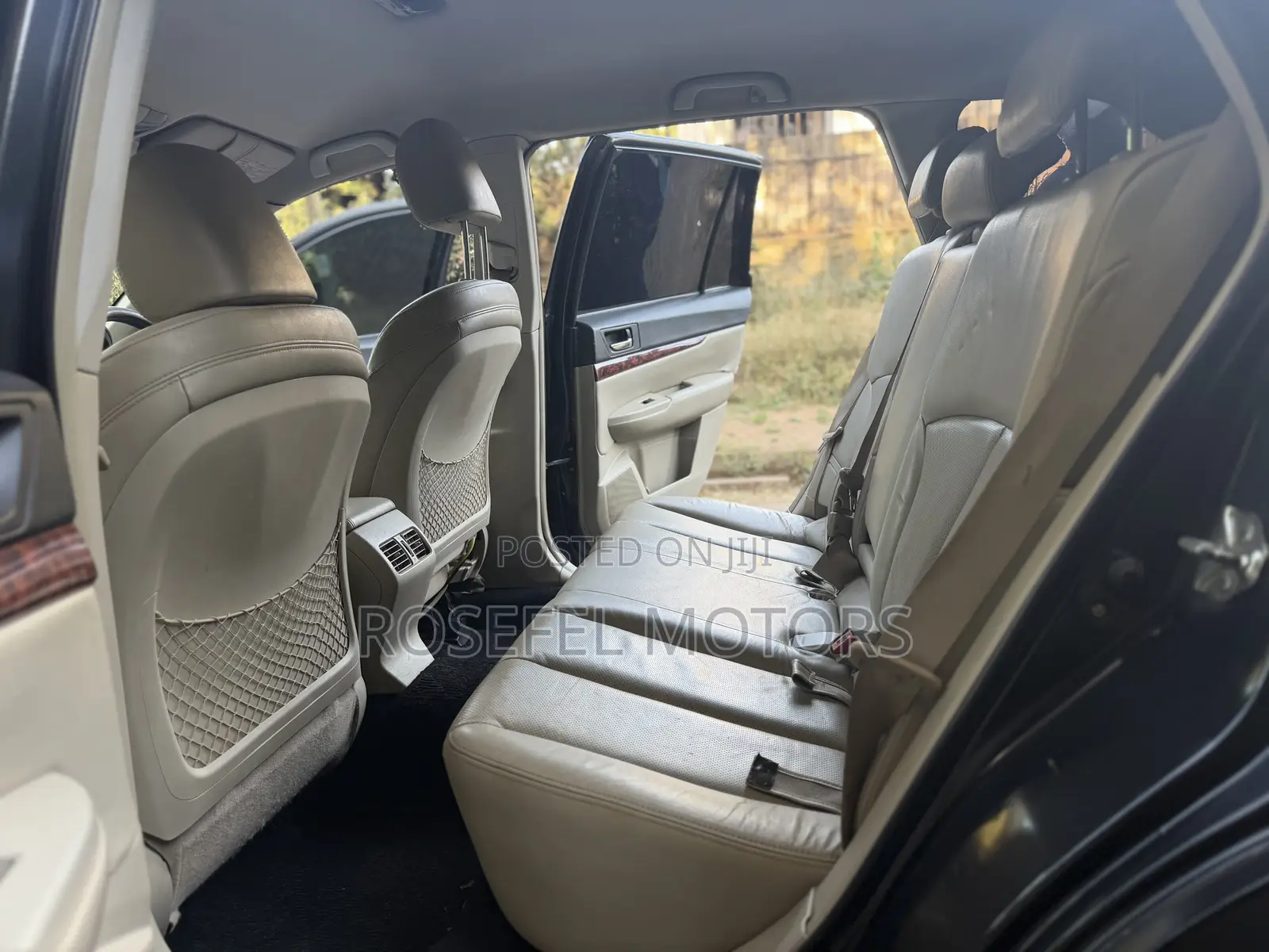 Subaru Outback 2.5i Limited 2010 Black