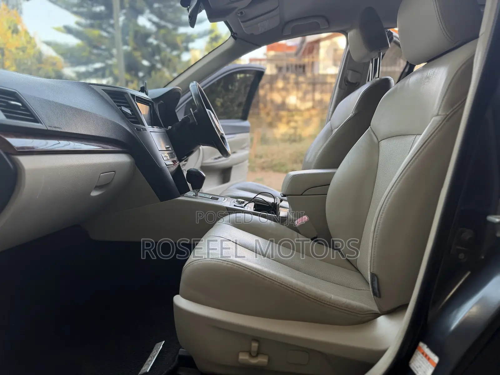 Subaru Outback 2.5i Limited 2010 Black