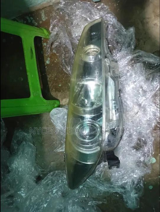 Headlights Wish 2010,2012,2015 Xenon
