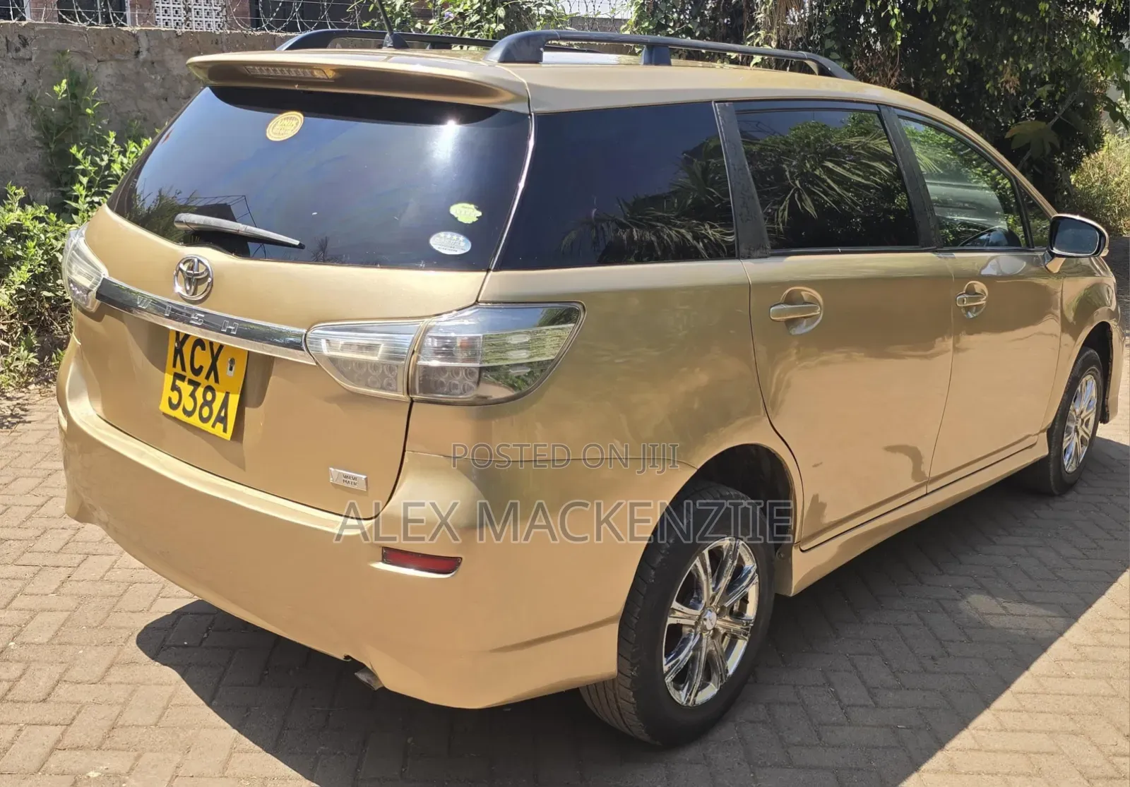 Toyota Wish 2012 Gold