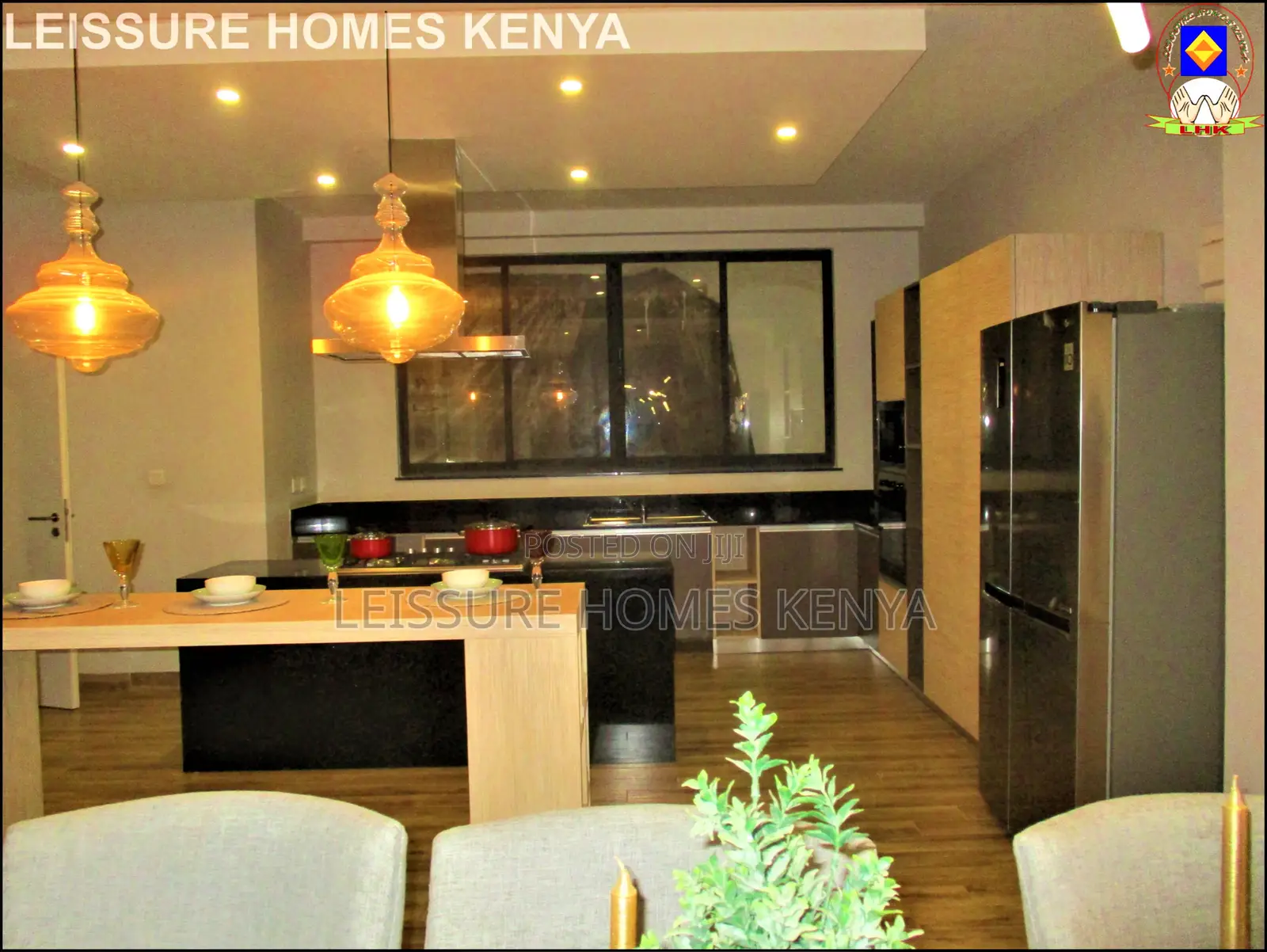 4bdrm Duplex in Riverside Drive for sale