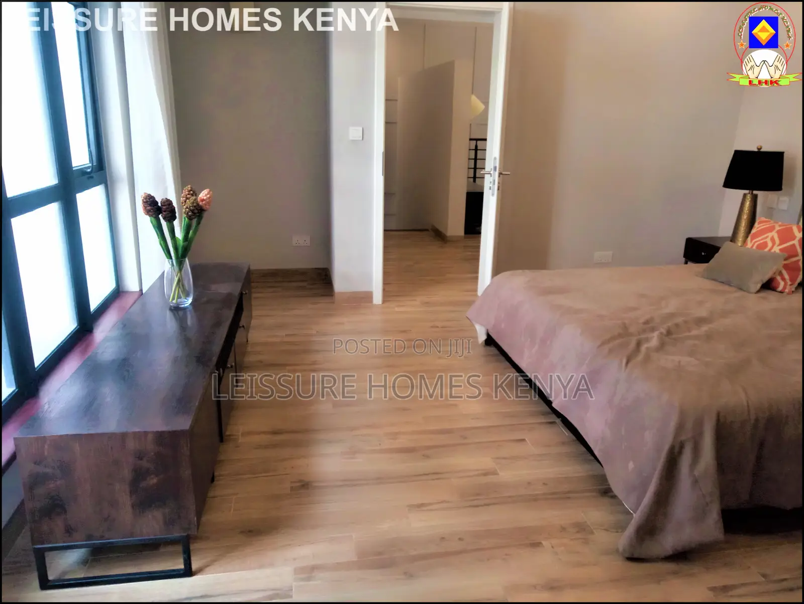4bdrm Duplex in Riverside Drive for sale