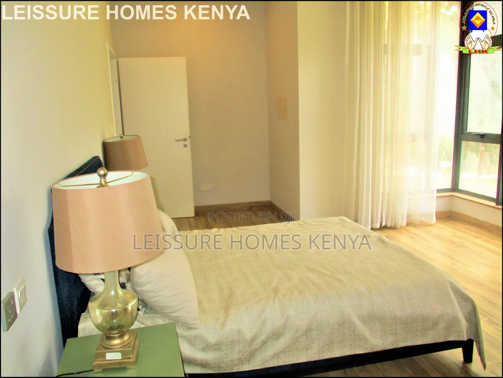 4bdrm Duplex in Riverside Drive for sale