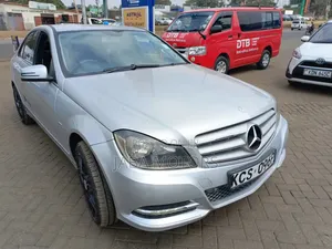 Mercedes-Benz C200 2011 Silver