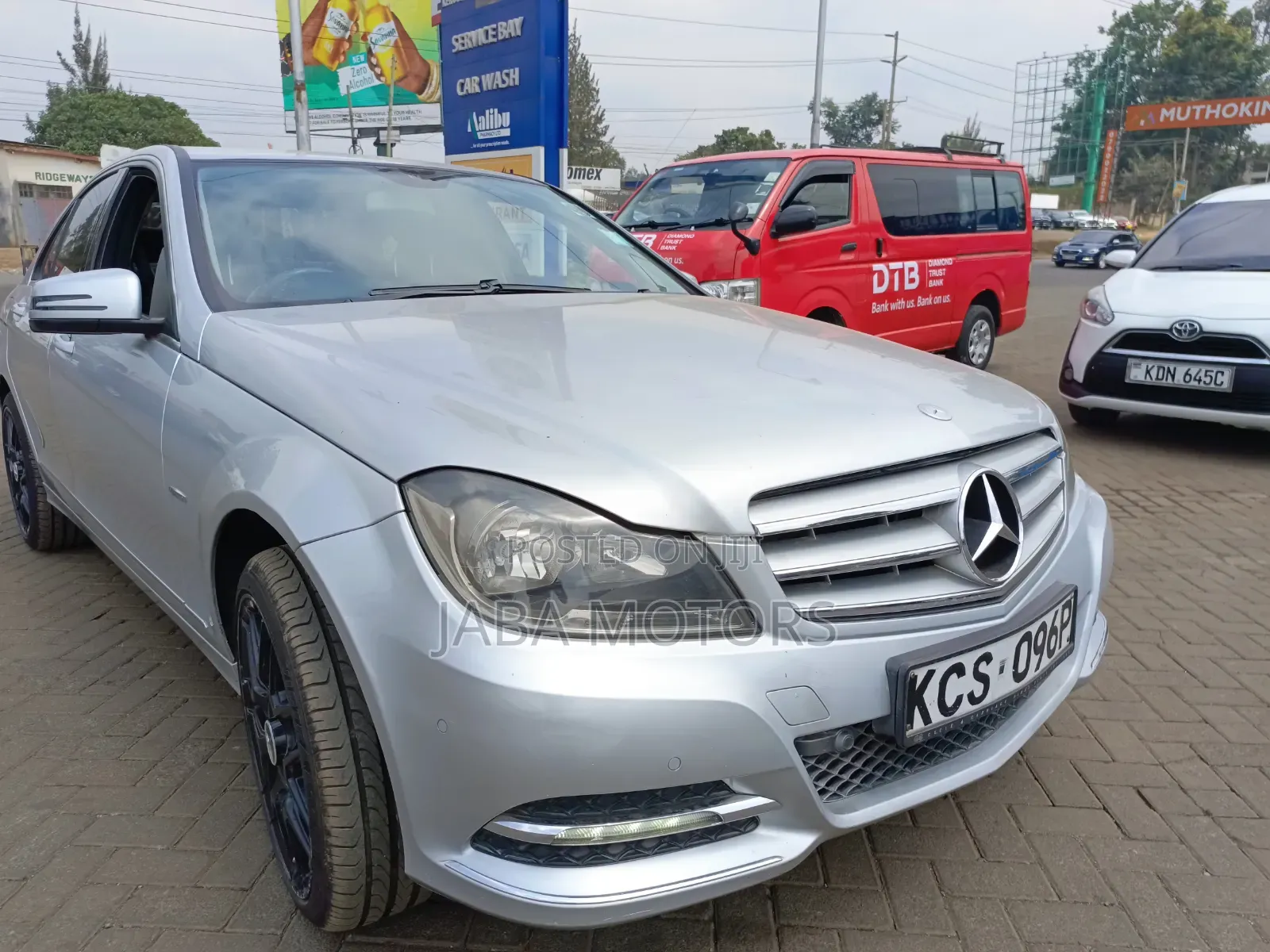 Mercedes-Benz C200 2011 Silver