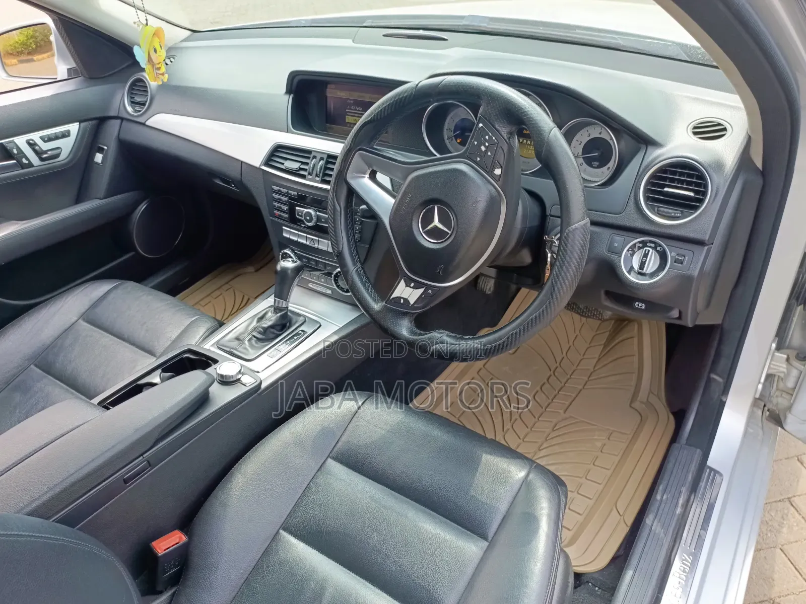 Mercedes-Benz C200 2011 Silver