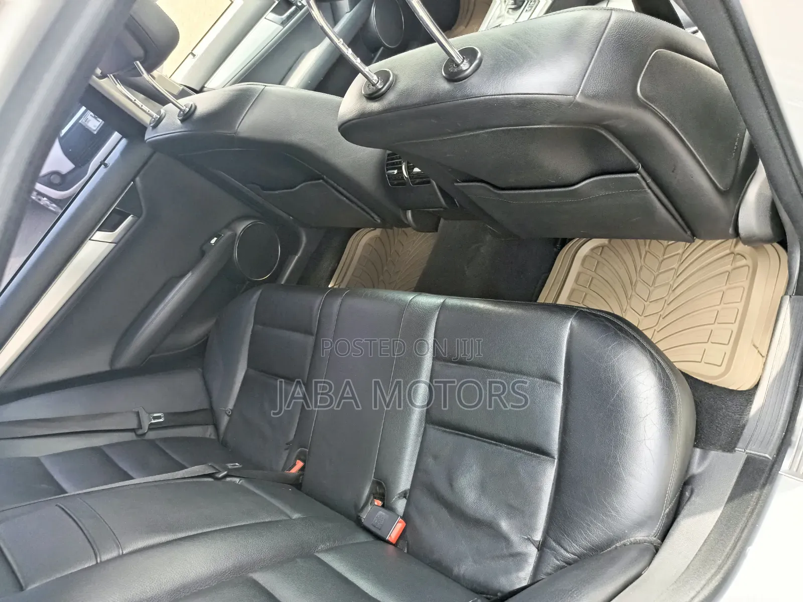 Mercedes-Benz C200 2011 Silver