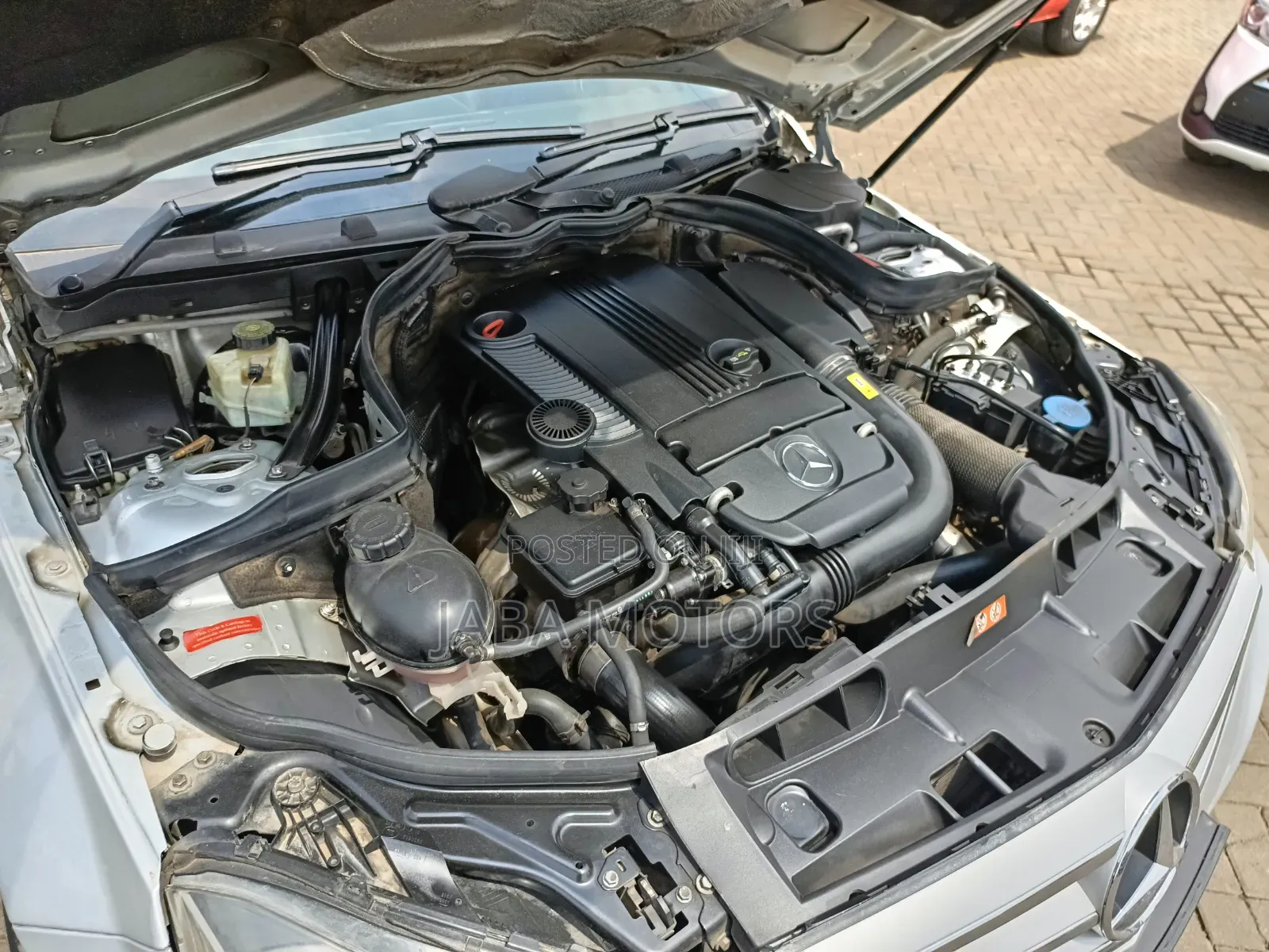 Mercedes-Benz C200 2011 Silver