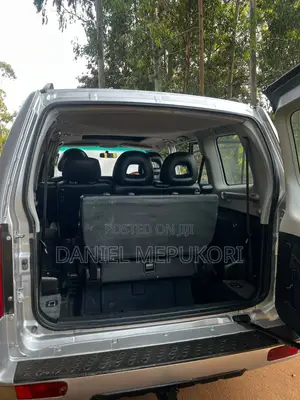 Mitsubishi Pajero 2005 Silver