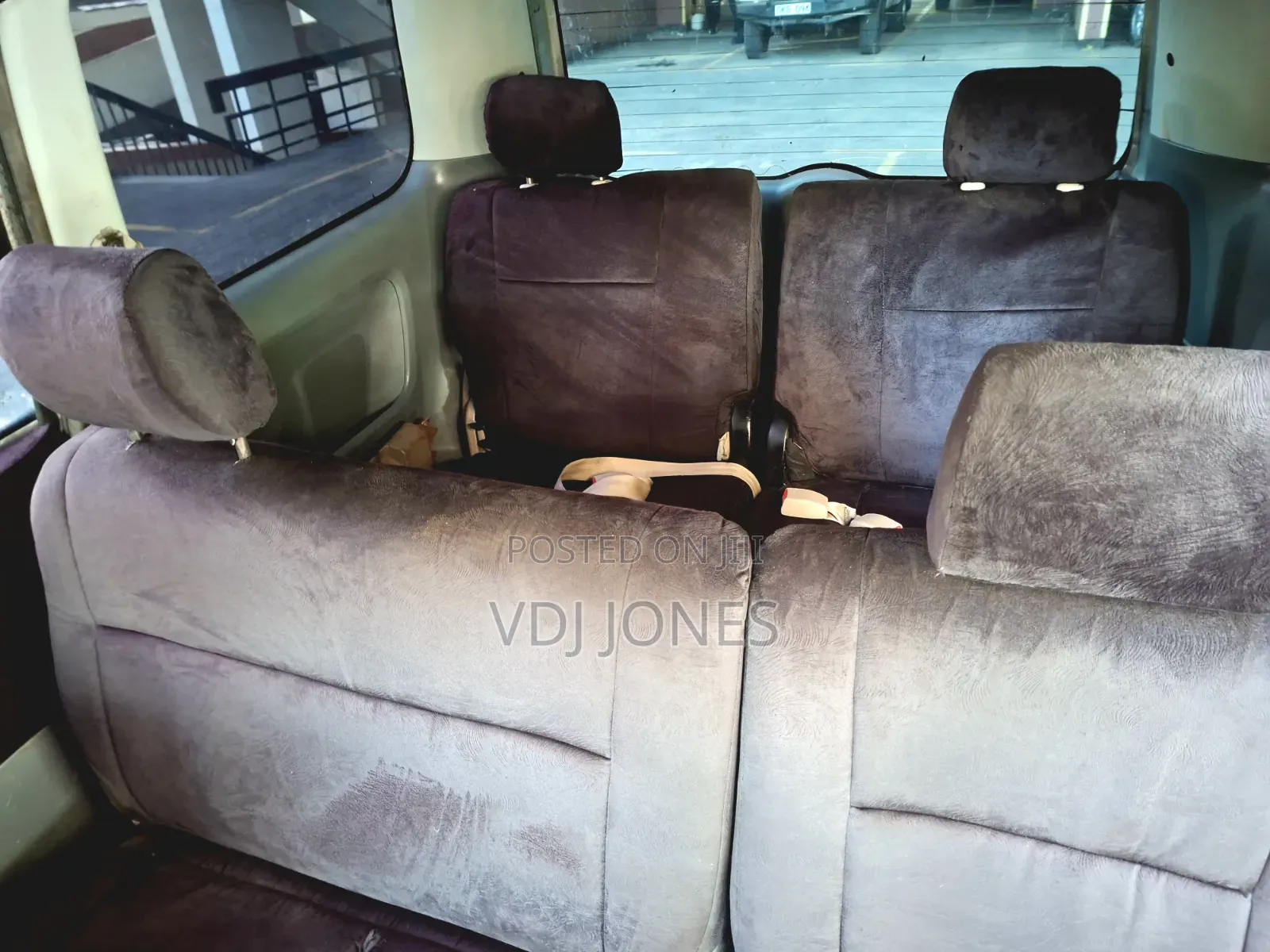 Toyota Voxy Z 2WD 8-Seater 2005 Silver