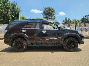 Toyota Fortuner 2014 Black