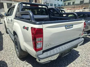 Isuzu D-MAX 2018 White