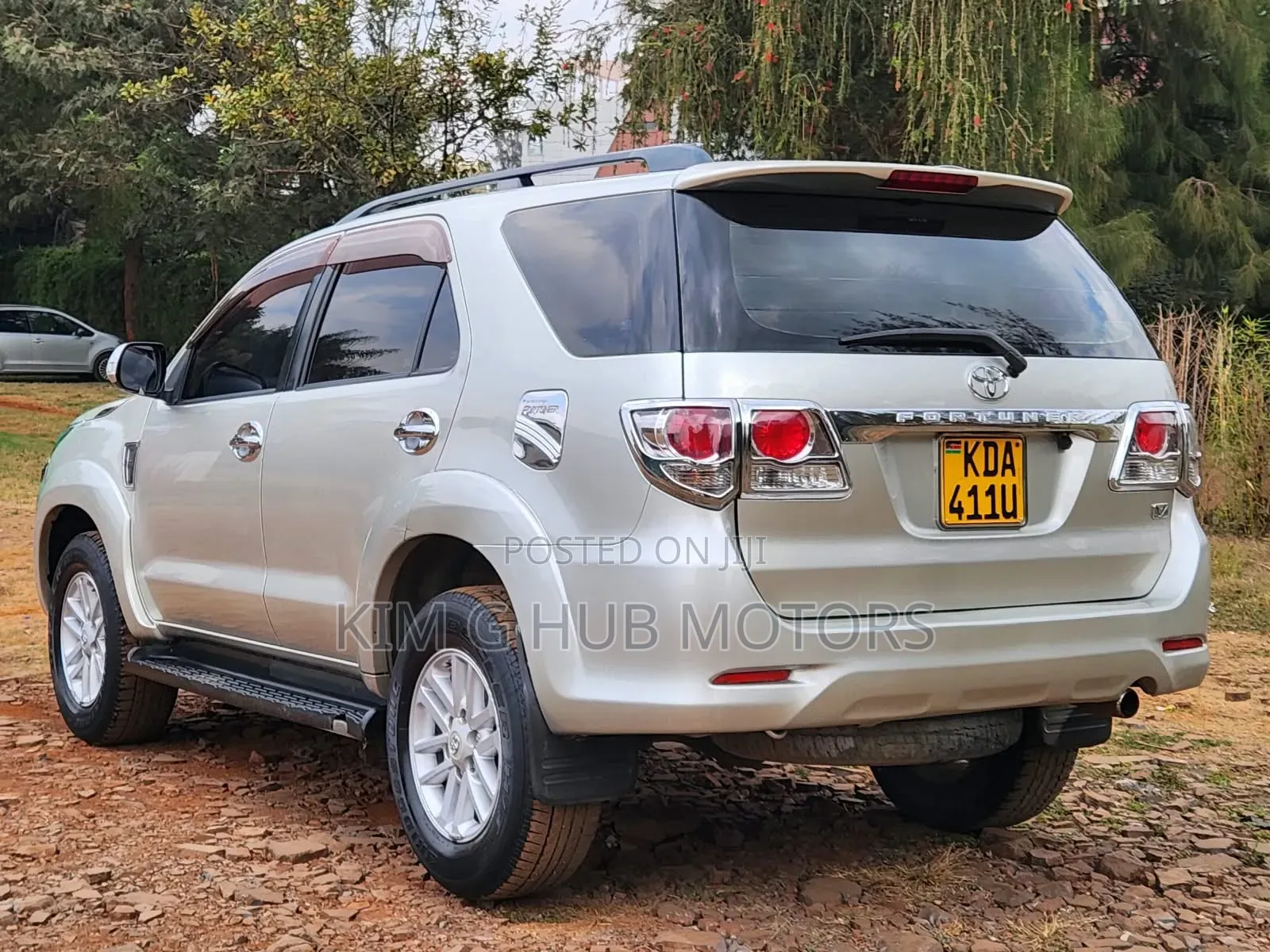 Toyota Fortuner 2012 Silver
