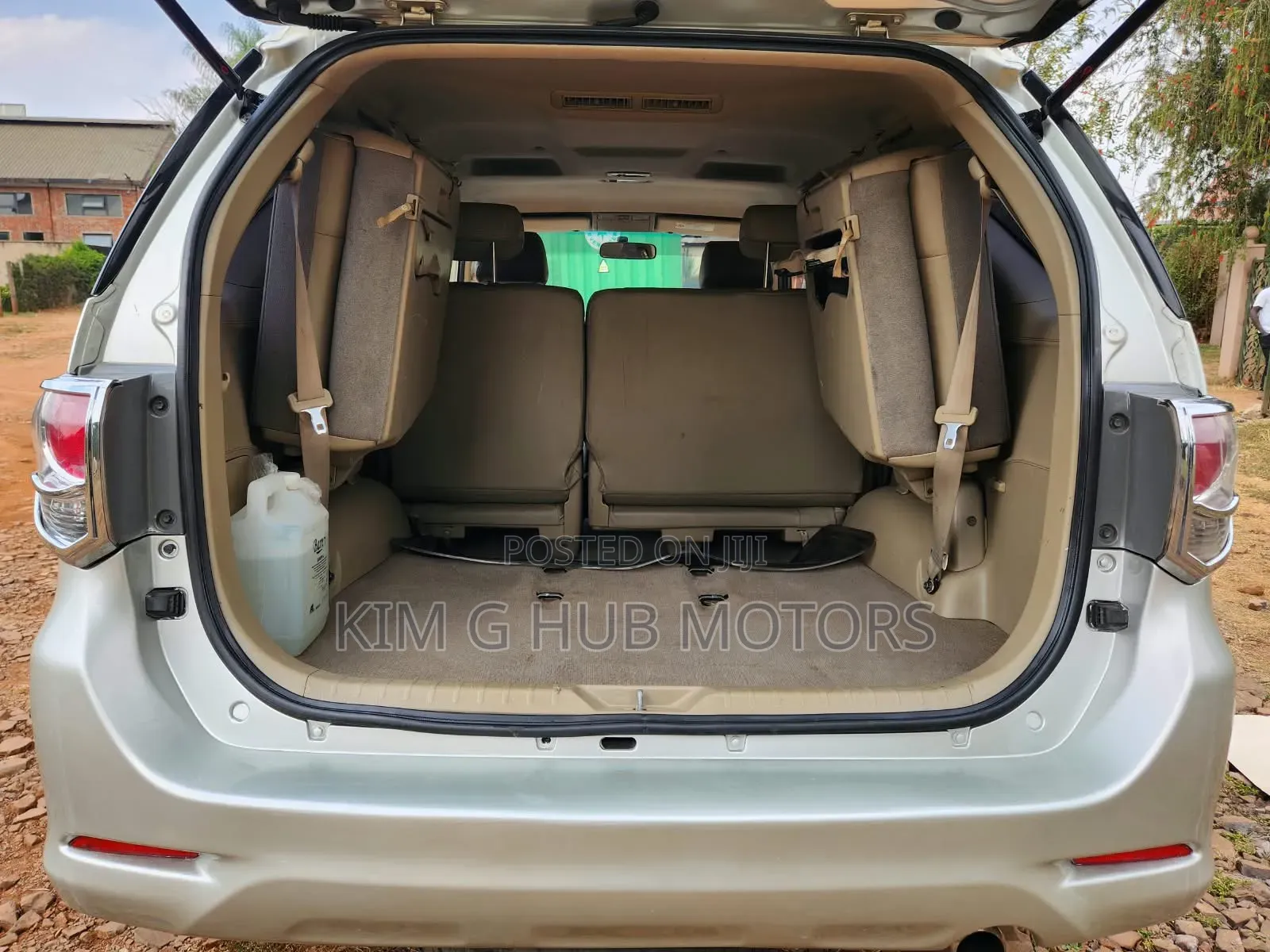 Toyota Fortuner 2012 Silver