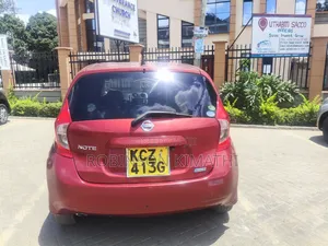 Nissan Note 2013 Red