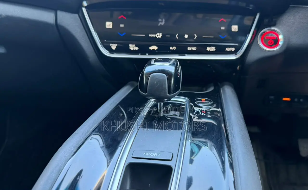 Honda Vezel 2019 White