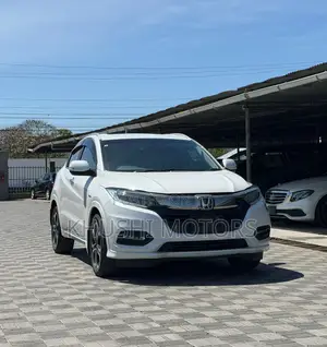 Honda Vezel 2019 White