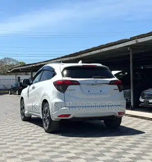 Honda Vezel 2019 White