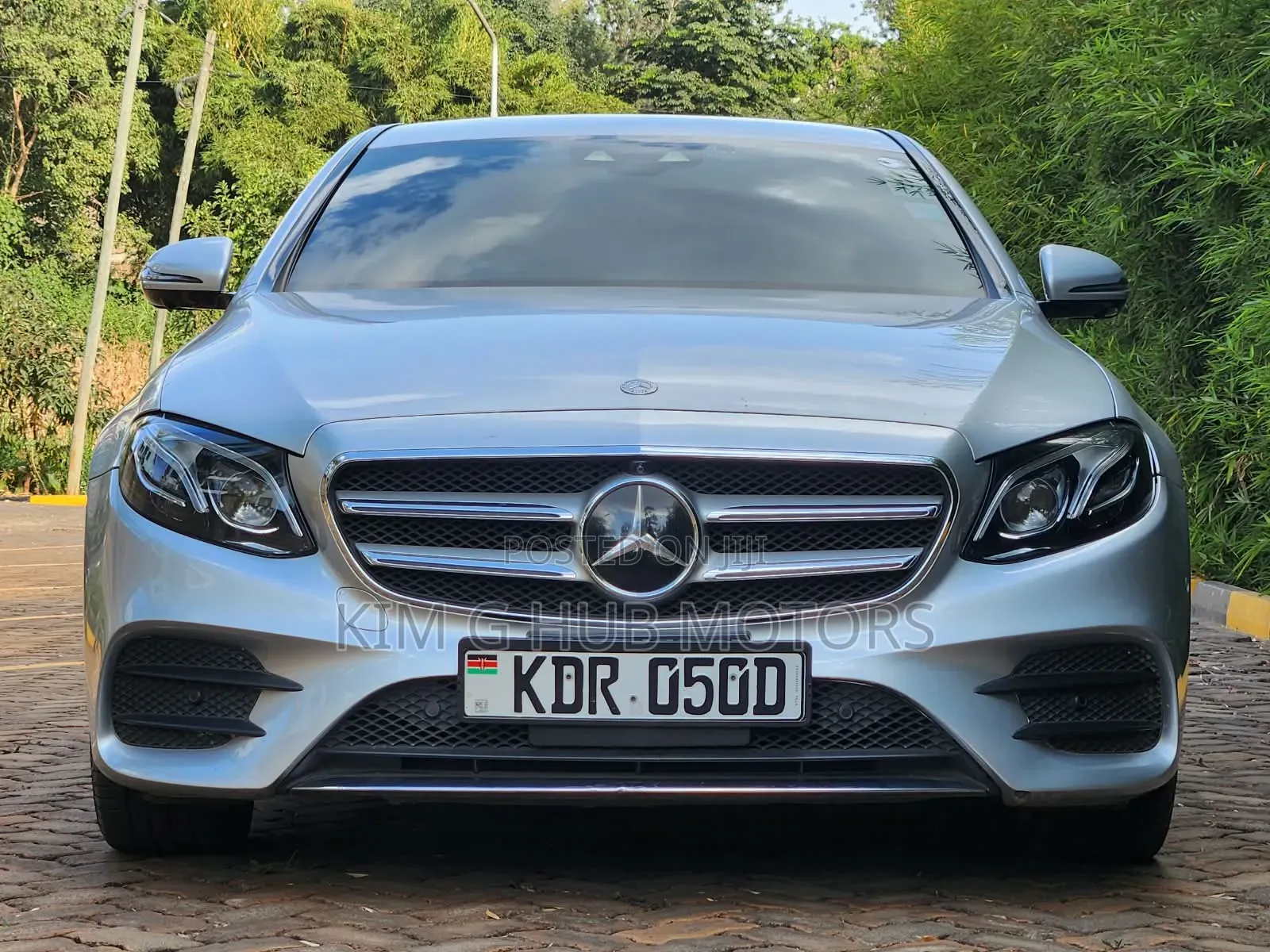 Mercedes-Benz E200 2017 Silver