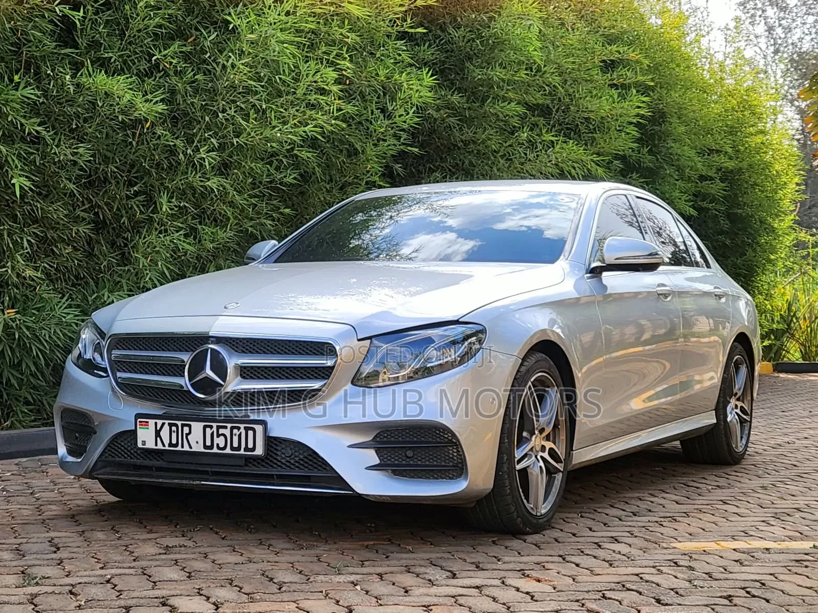 Mercedes-Benz E200 2017 Silver