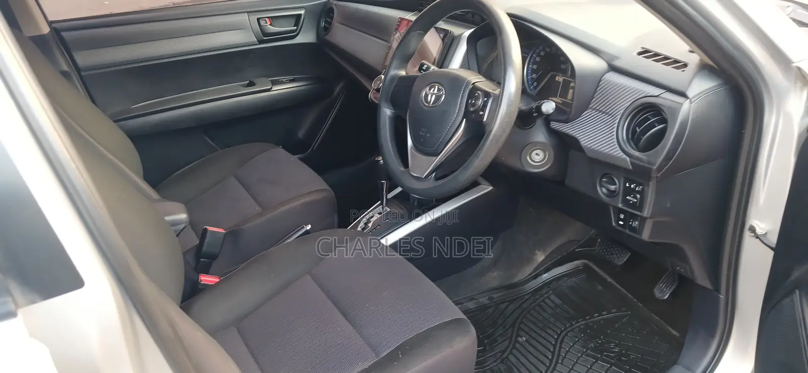 Toyota Corolla Fielder 2014 Silver