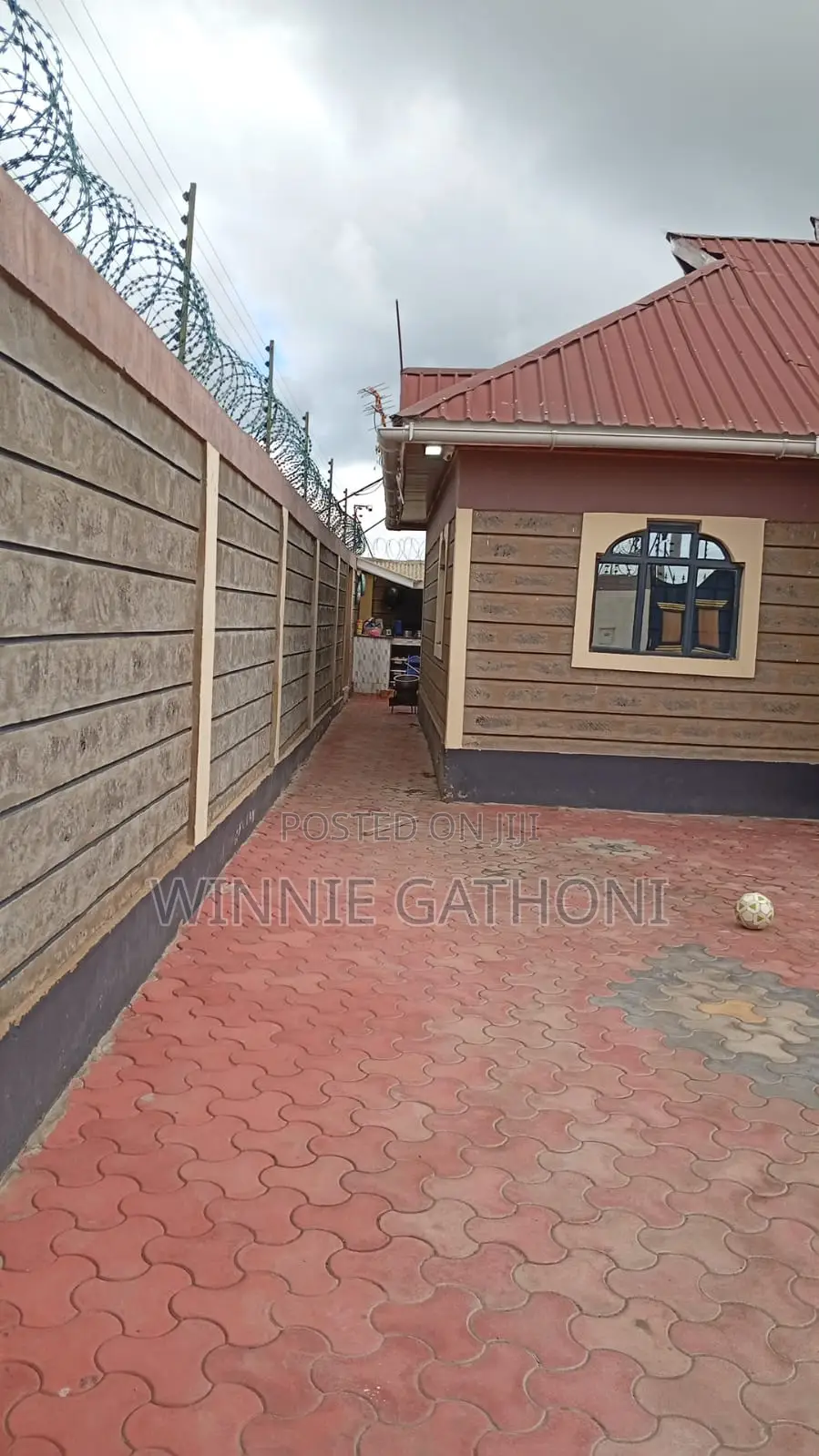 3bdrm Bungalow in Kantafu, Koma Hills Area for sale