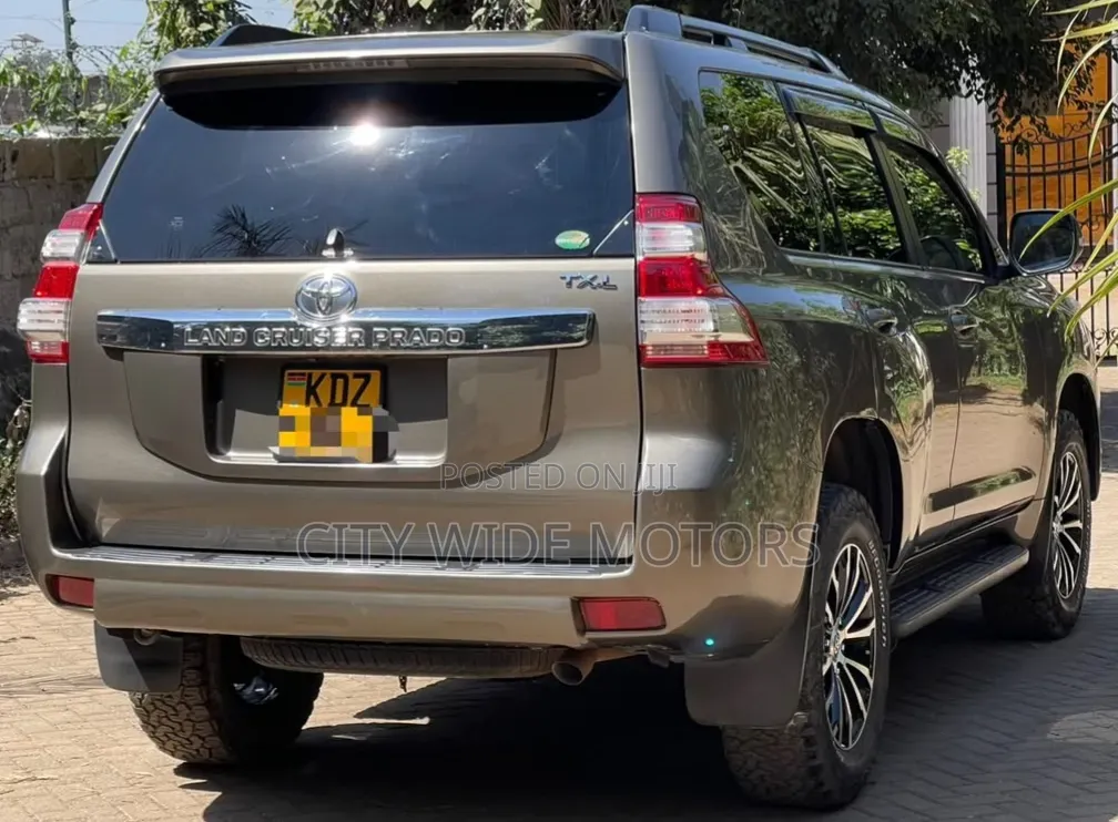Toyota Land Cruiser Prado 2.8 D-4D 2016 Gold