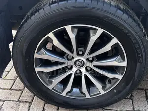 Toyota Land Cruiser 2019 White