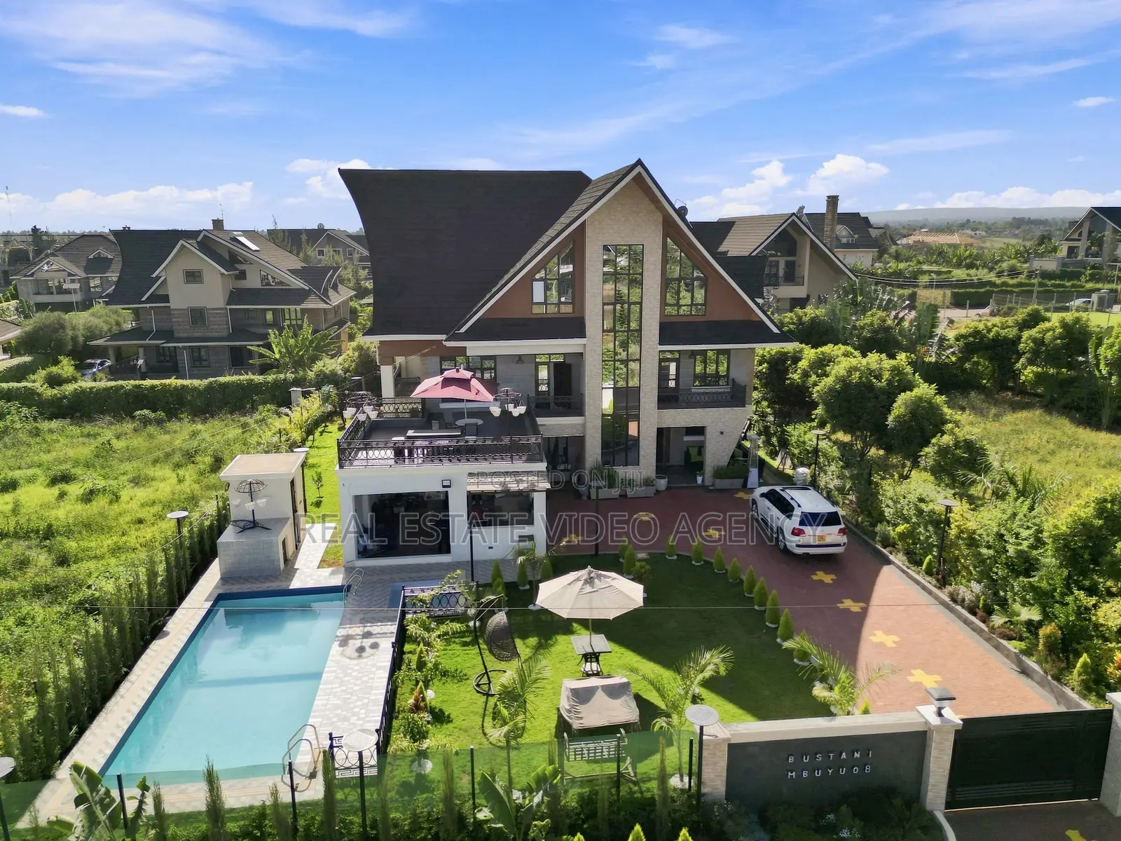Real Estate Video Production(Reels. Housetours, Drone)