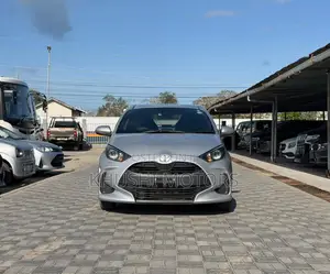 Toyota Yaris 2020 Silver