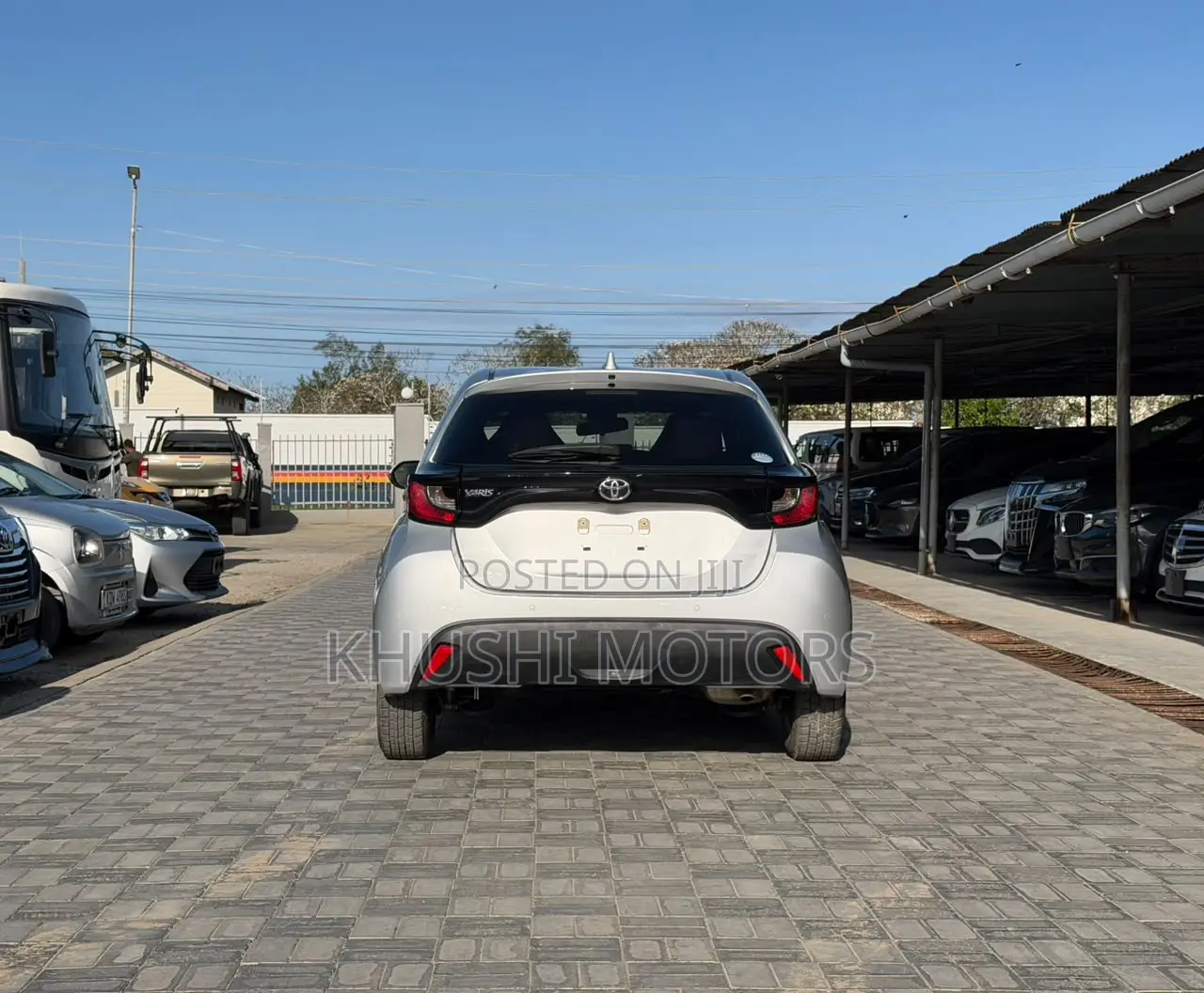 Toyota Yaris 2020 Silver