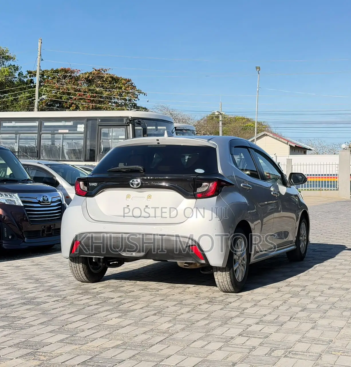 Toyota Yaris 2020 Silver