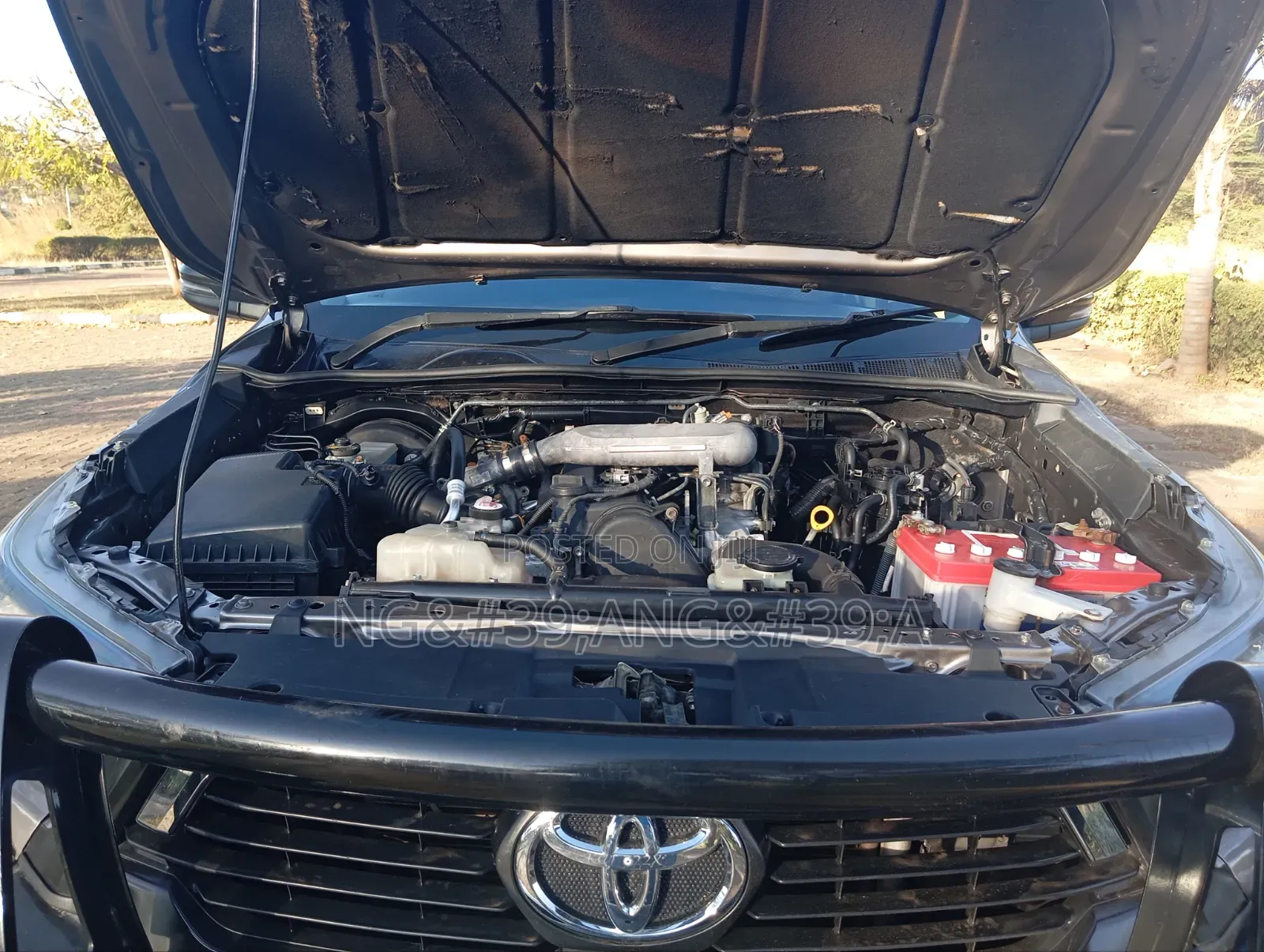 Toyota Hilux 2016 Gray