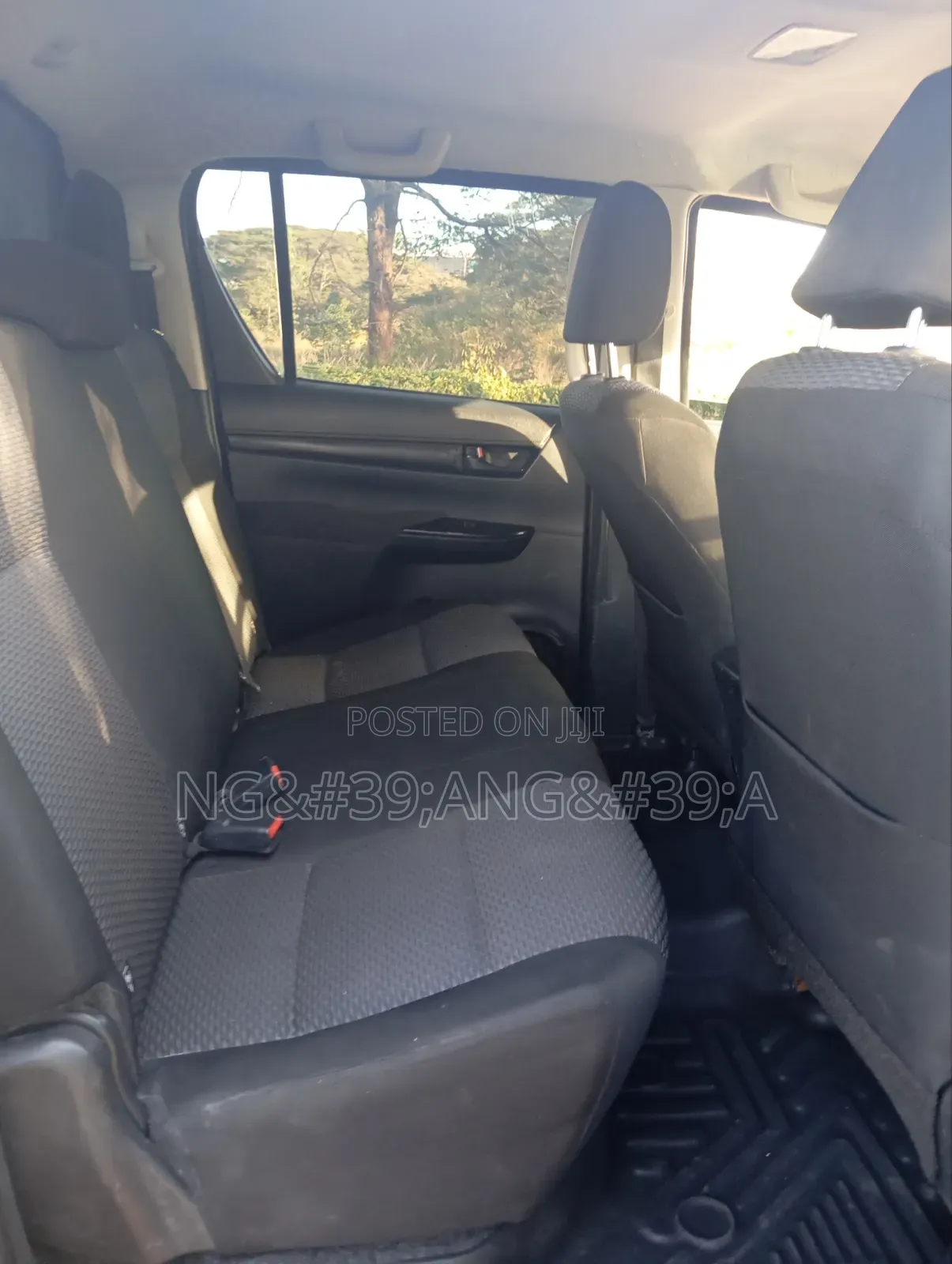 Toyota Hilux 2016 Gray