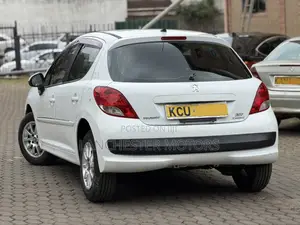 Peugeot 207 2012 White