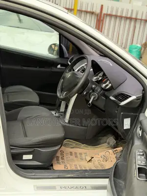 Peugeot 207 2012 White