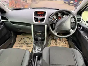 Peugeot 207 2012 White
