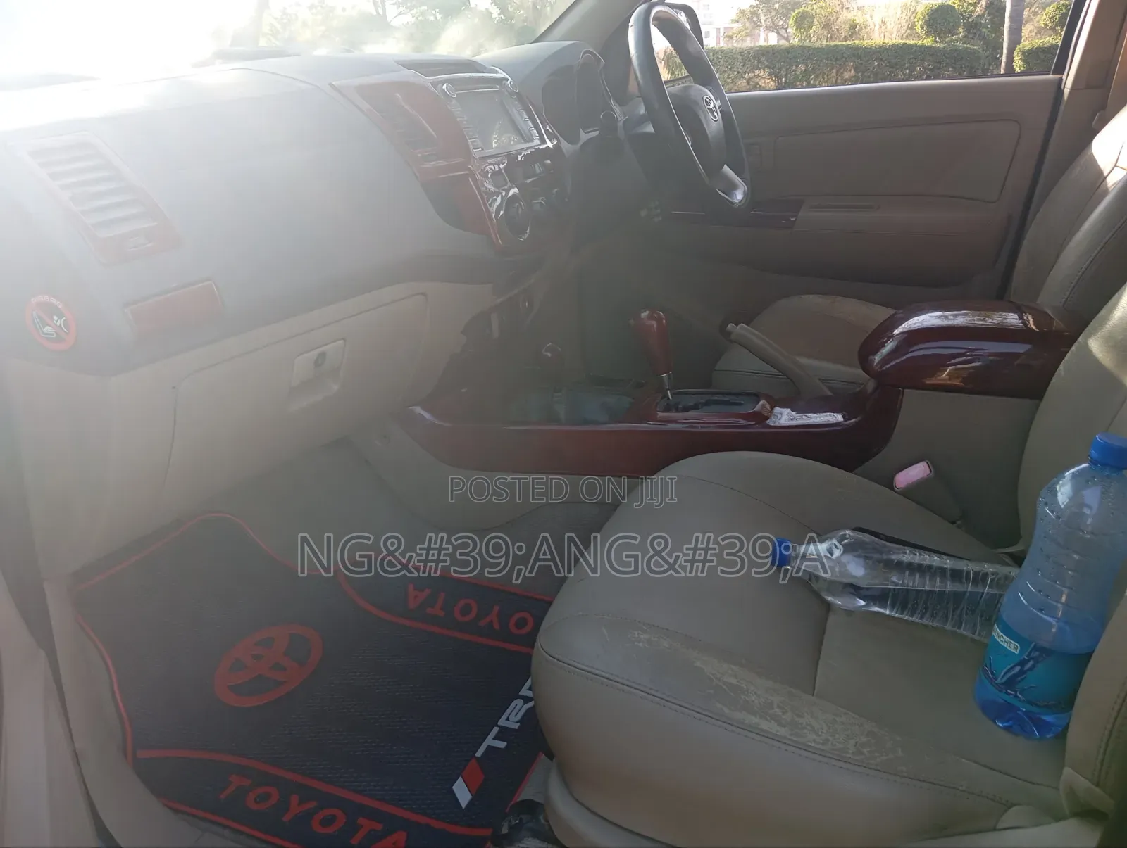 Toyota Hilux 2012 Black
