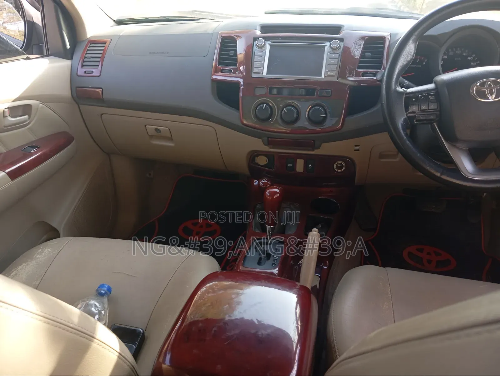 Toyota Hilux 2012 Black