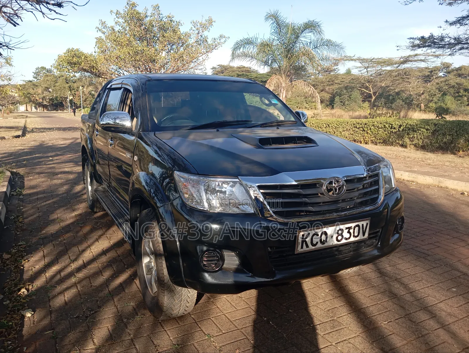 Toyota Hilux 2012 Black