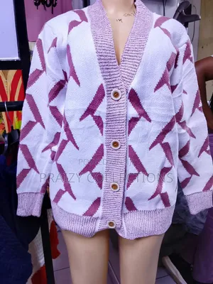 Geometric v-Neck Knit Cardigan; Women Buttoned Sweater
