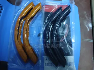 Universal Sporty Style 2 PCS Carbon Steering Cover