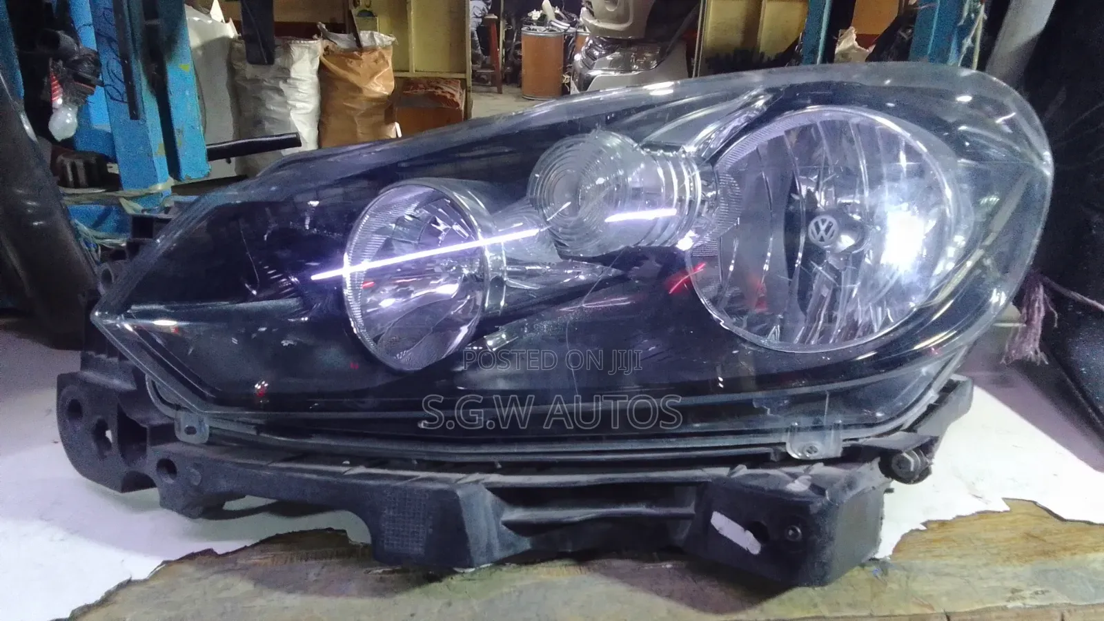 Volkswagen Golf Mk6 Headlight