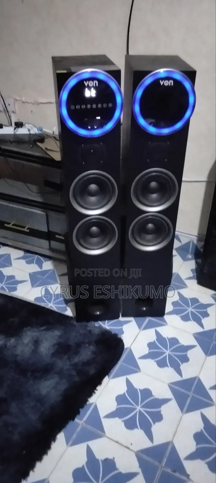 Von Bluetooth Speaker