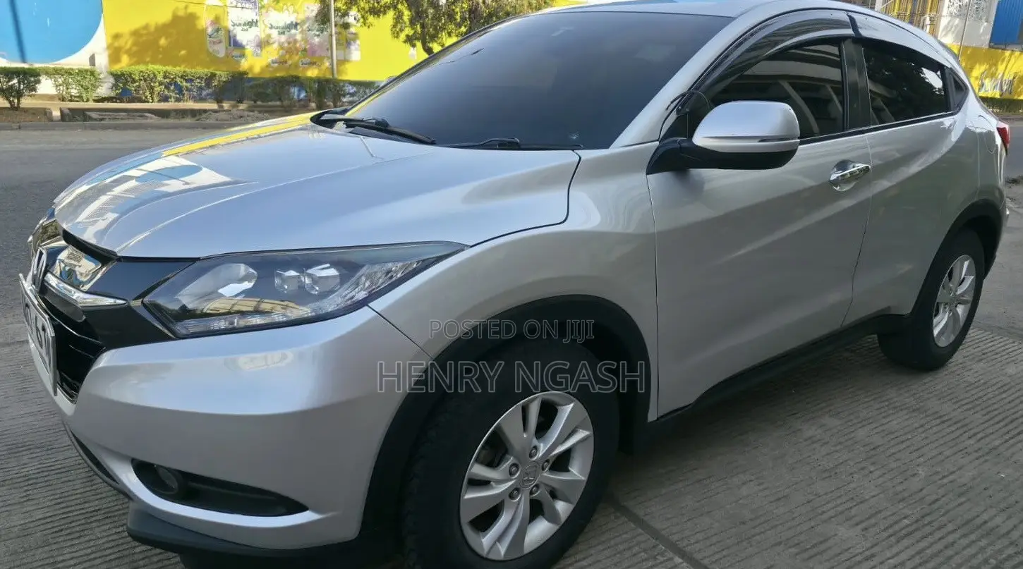 Honda Vezel 2015 Silver