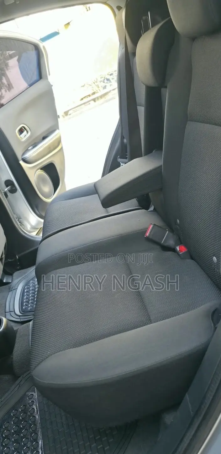 Honda Vezel 2015 Silver
