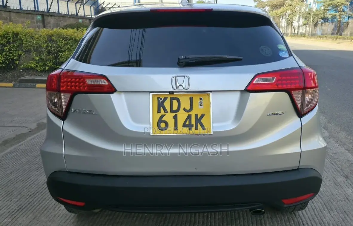 Honda Vezel 2015 Silver