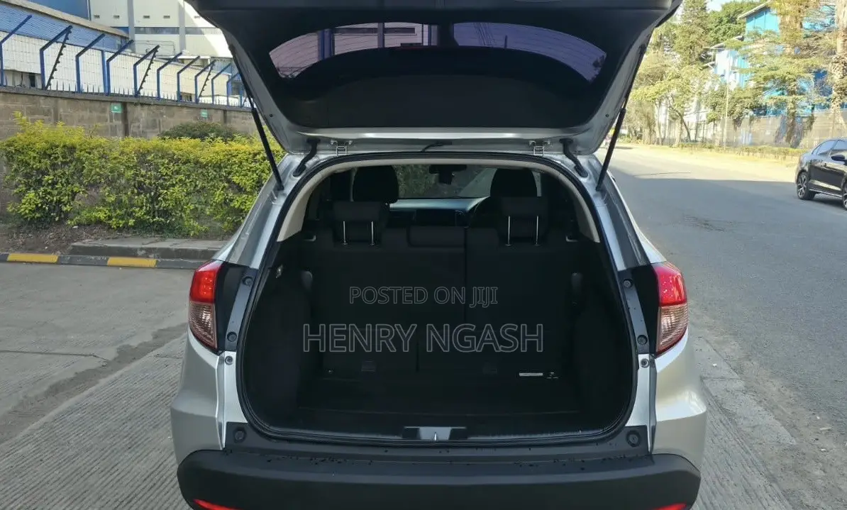 Honda Vezel 2015 Silver